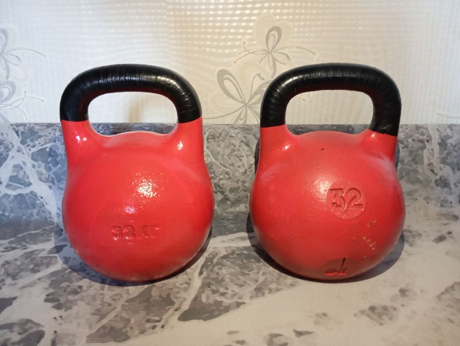 Продам 2 гири по 32кг