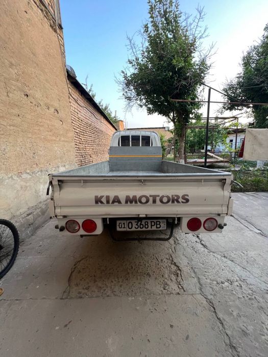 Kia bongo 3 1-tonnali