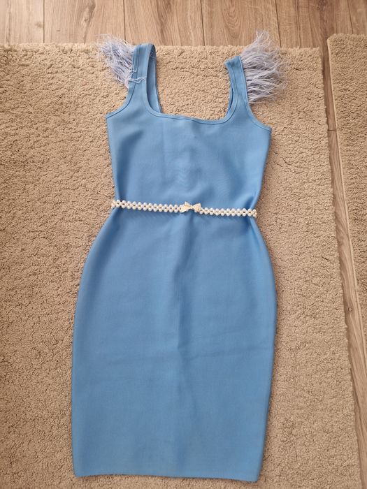 Vand rochie bandage albastru folosit dar un stare fb narime M