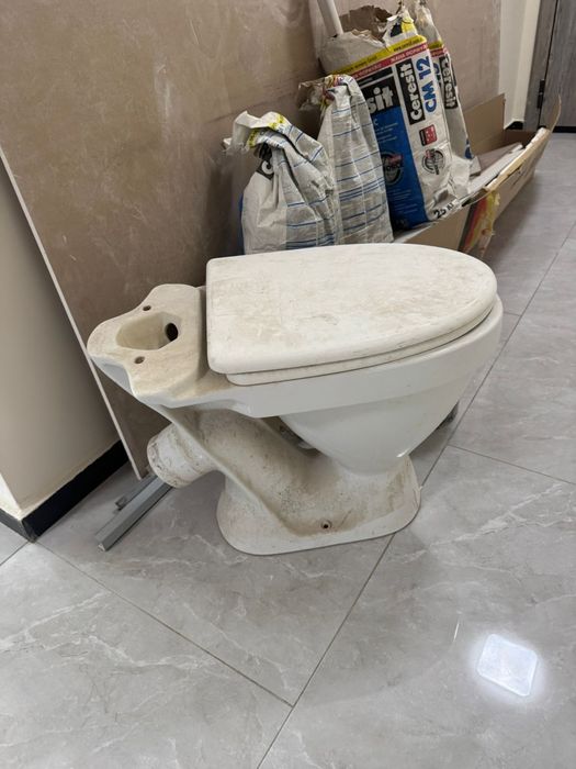 Унитаз б/у для стройки