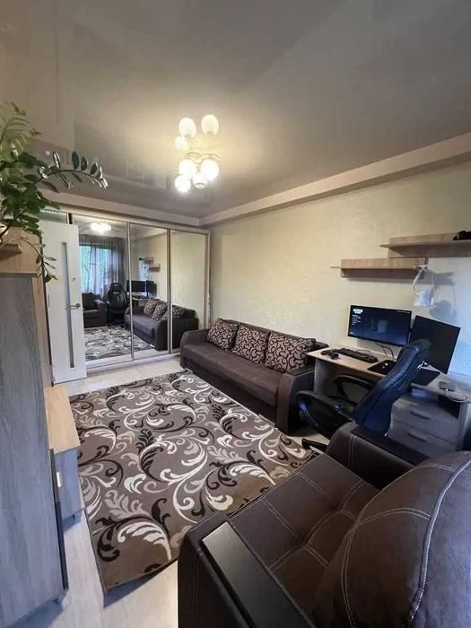 Дава се под наем Двустаен апартамент в София, Зона Б-18 - 63 кв.м за 408 € - Снимка #1