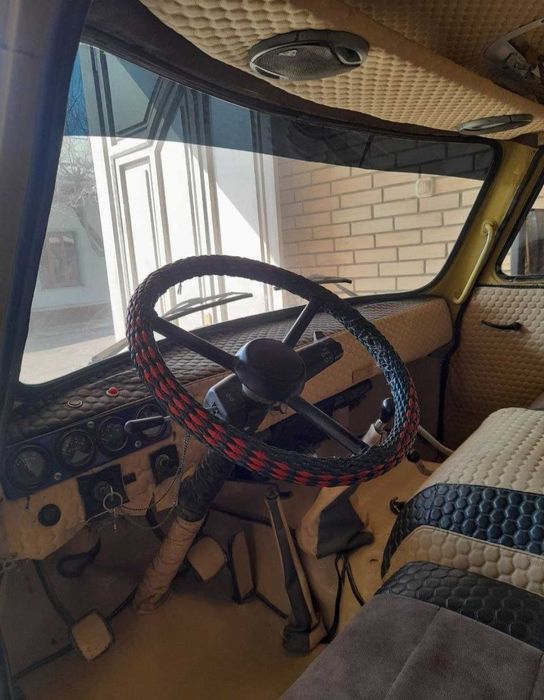 UAZ sotiladi Metan/Bezin