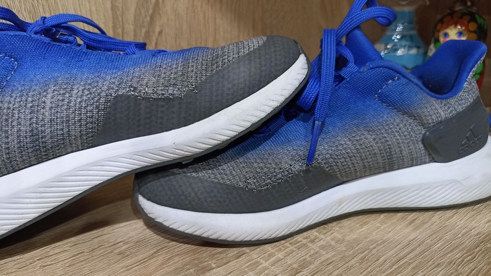 Кроссовки adidas 30 размер