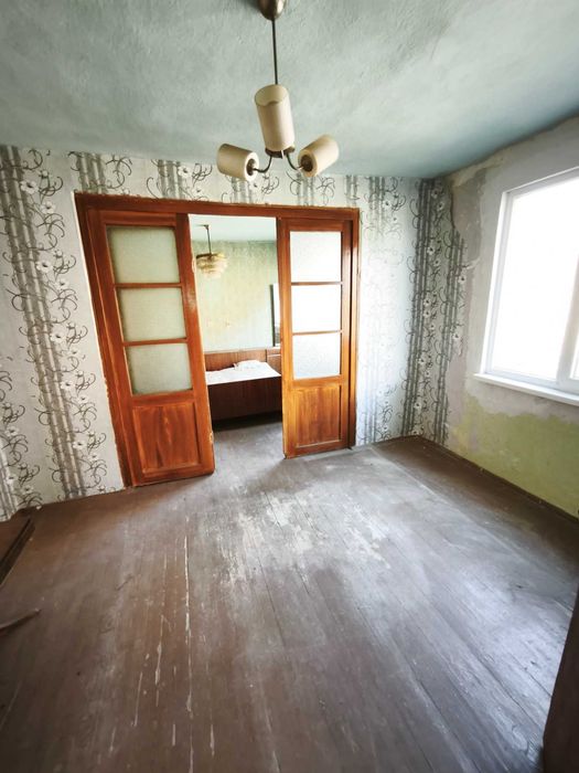 Продавам къща в гр. Перник кв. Клепало