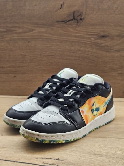 Air Jordan 1 Low SE GS DJ6252-038