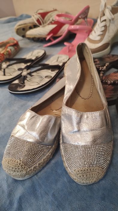 sandale, papuci, măs.38 / 25 lei/ toți