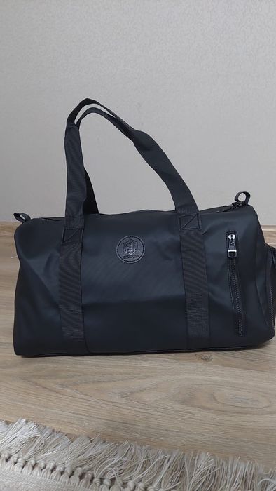 Продам дорожную сумку новая