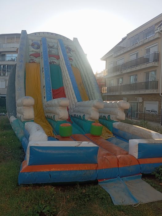 Продавам батут 15 на 8 с две духалки
