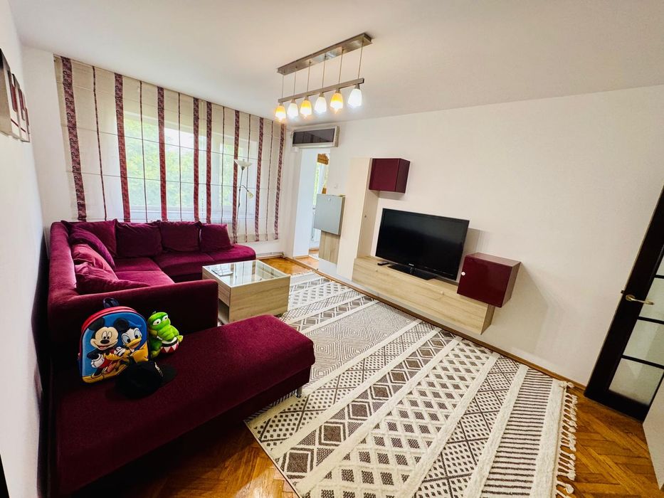 Persoană fizica vând apartament 3 camere 74mp Cantemir Palas Mall