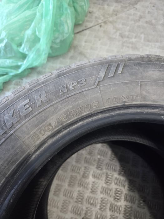 Продам зимние шины на 16