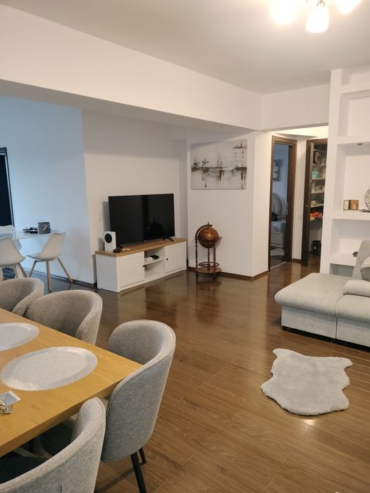 Trei camere Plopilor, Parcul Rozelor