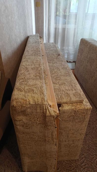 триместен разтегателен диван