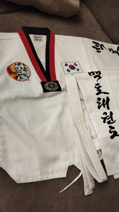 Кимоно форма Taekwondo wtf