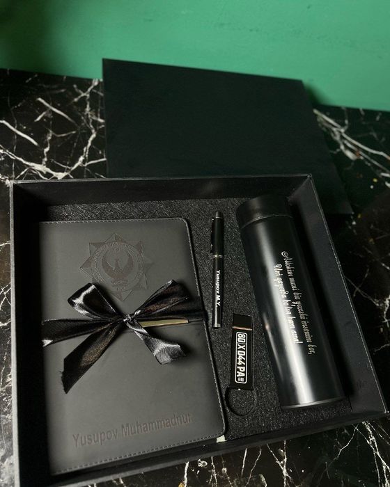 Erkaklar bayramiga ajoyib naborla