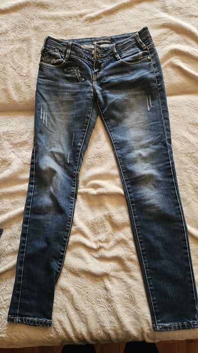 Дамски дънки различни модери