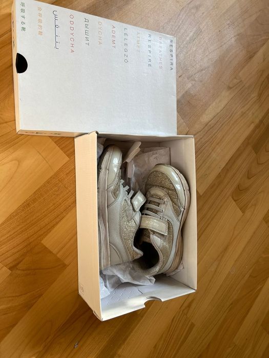 Детская обувь  32 размера