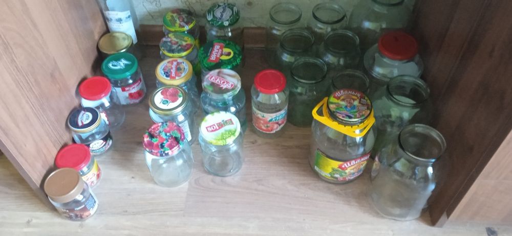 Продам банки разные.