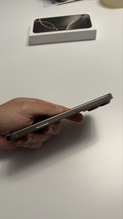 Vand telefon Apple iPhone 16 Pro Max 512 GB memorie