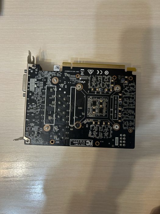 Продам видеокарту GTX 1660 SUPER