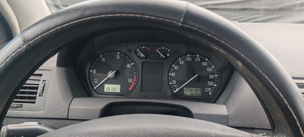 Vând Skoda fabia 1.9 tdi