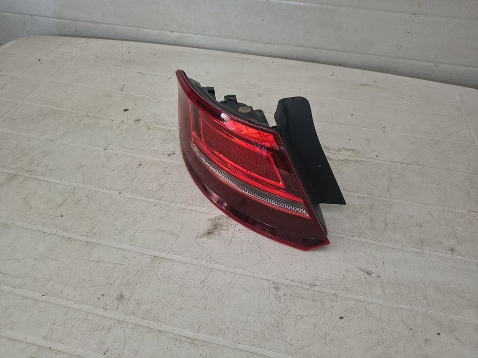 Lampa stânga spate audi A3 cod 8V4945069