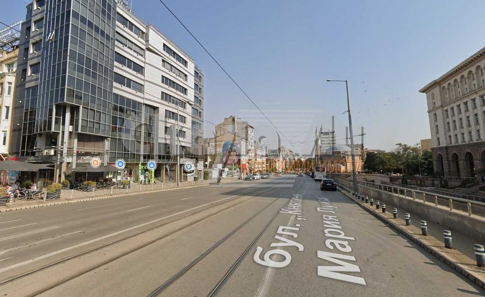 Дава се под наем Магазин в София, Център - 28 кв.м за 1600 € - Снимка #2