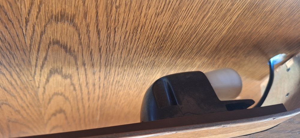 vand dulap de pus pe perete lemn masiv