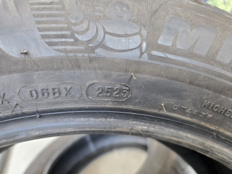 215/60/17 MICHELIN 4бр