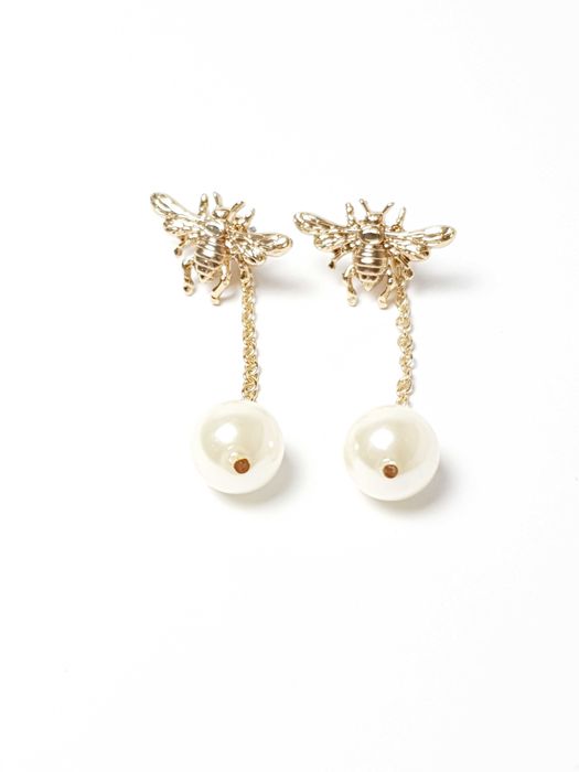 Бижута на едро от затворвн магазин. Единични бройки, англ.брандове.