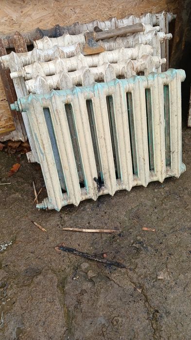Продам радиаторы чугунные. Доставка.