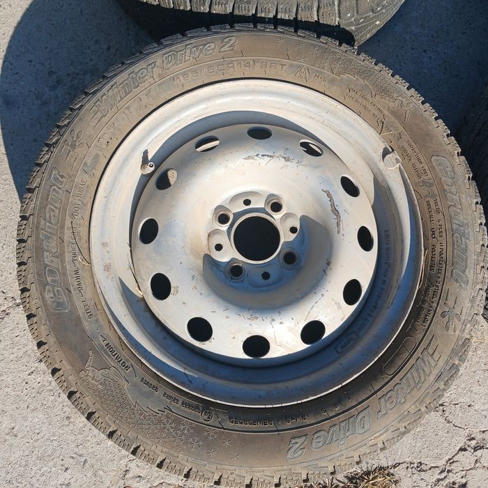 Продам зимный шины Р14
