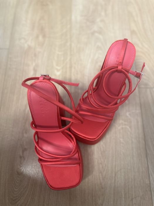 Сандали с платформа Asos