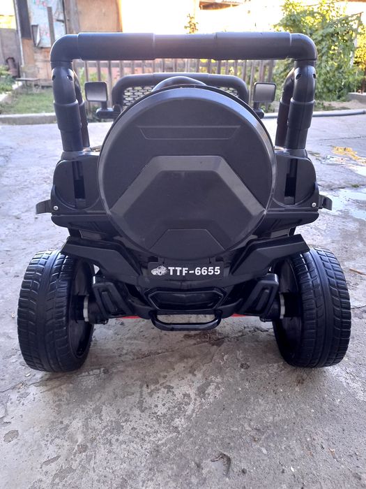 Детский автомобиль