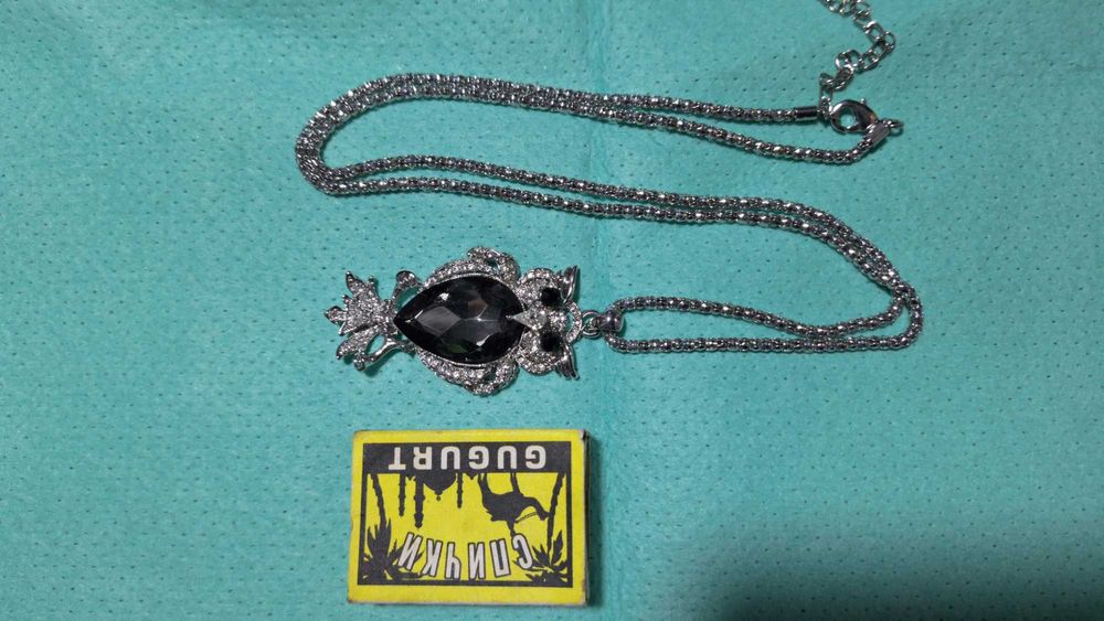 Кулон Сова с камушками.