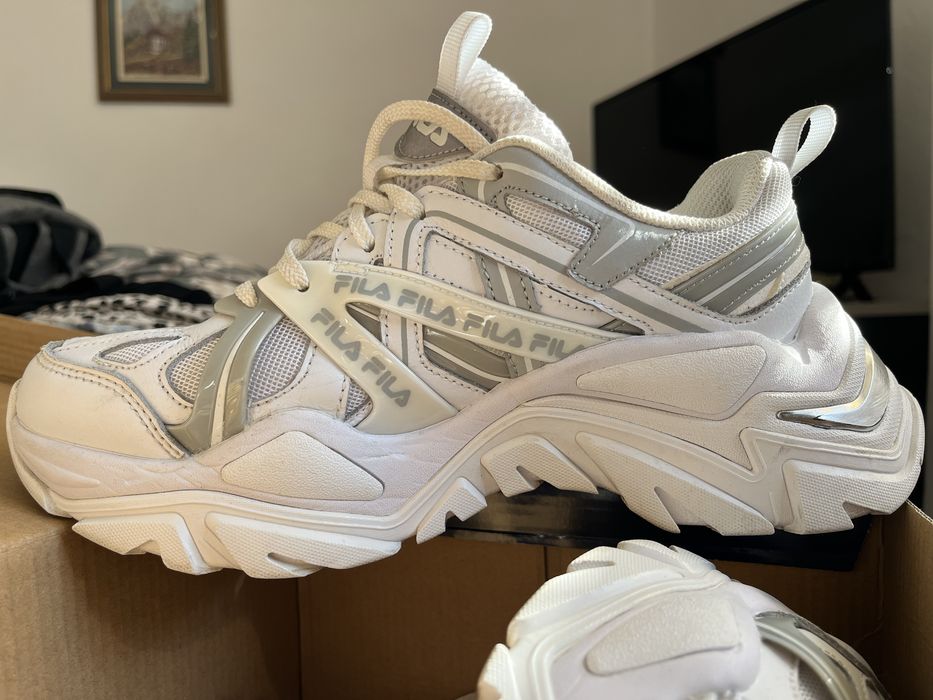 Adidasi Fila nr. 39