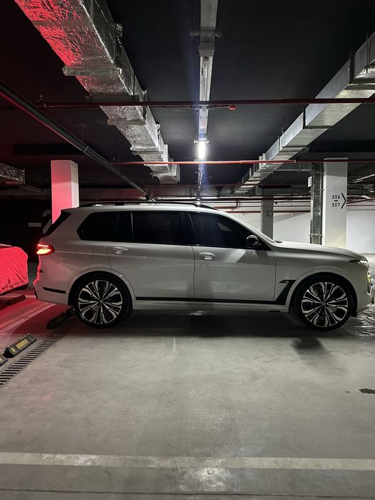 BMW X7 2023 — 3