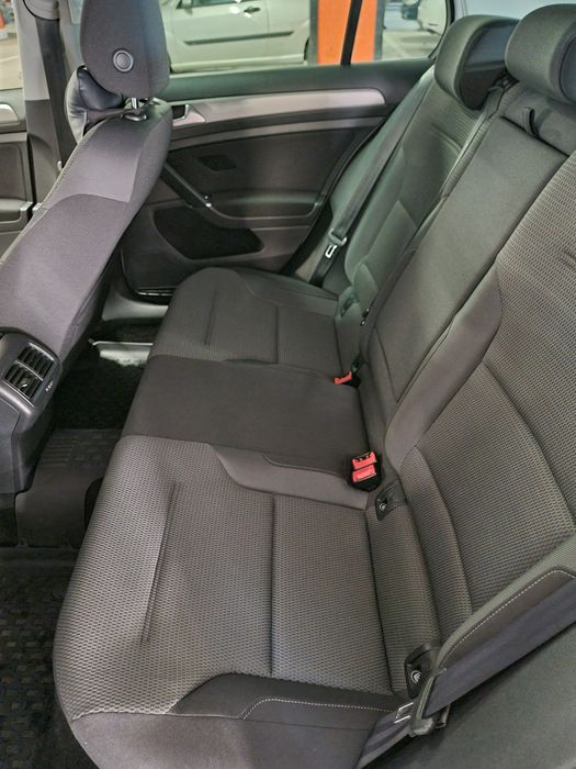 VW Голф 7  1.6 TDI