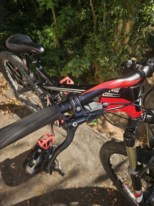De vanzare bicicleta specialized