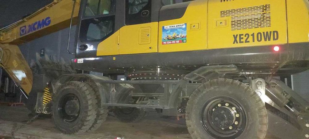Экскаватор колесный XCMG XE210WD Объем ковша: 1 м³.