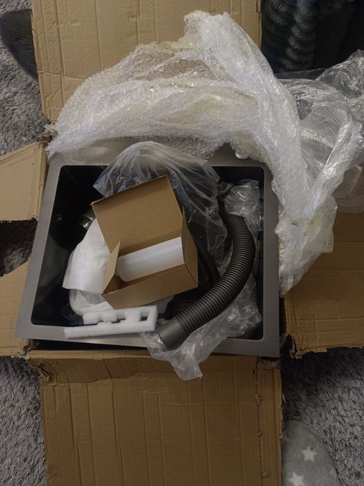 Кухонная мойка . Продам.