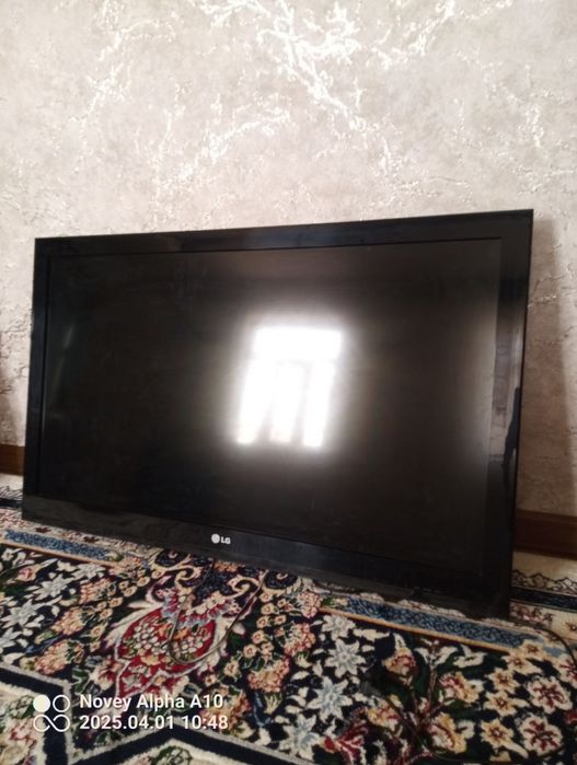 телевизор LG хорошем состоянии