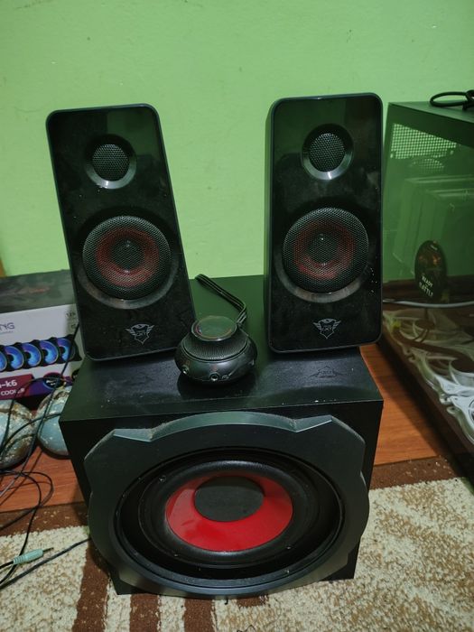 Vând sistem cu boxe