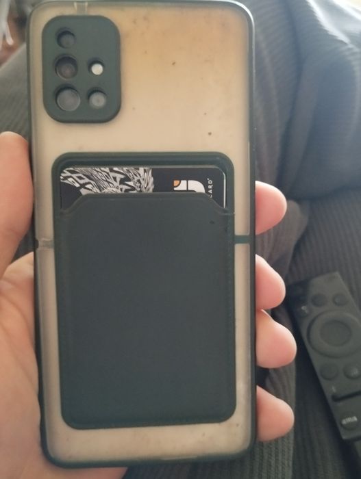 Samsung A51 продам срочно