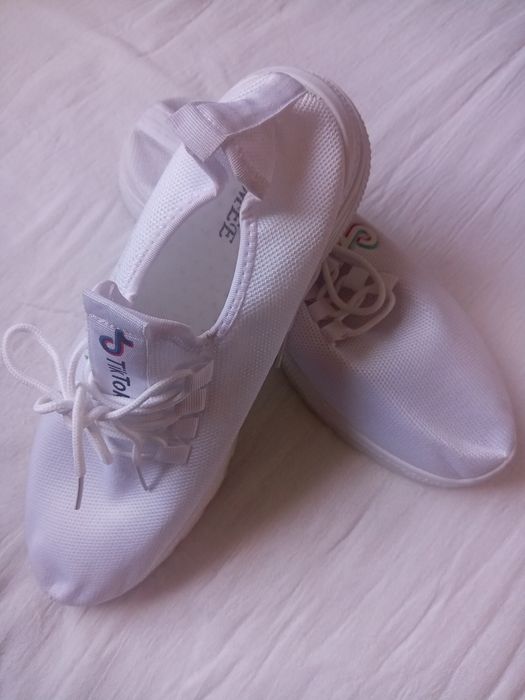 Продам кроссовки ( новые), туфли