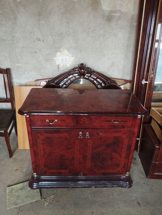 Mebellar sotiladi optom b/u