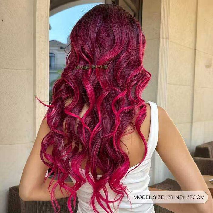 Омбре перука с ефектно преливане от черни корени към розови краища