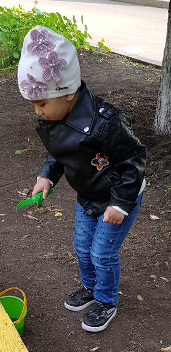 Продаётся кожаная куртка детская