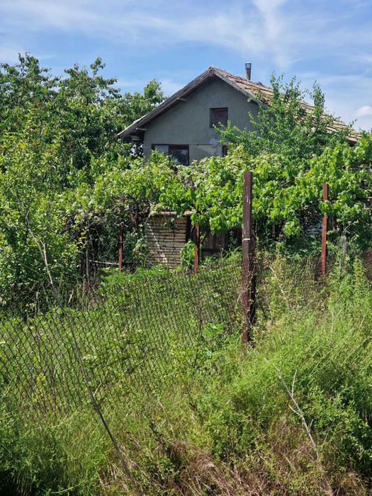 Дворно място / парцел с постройка в село Преспа, община Балчик