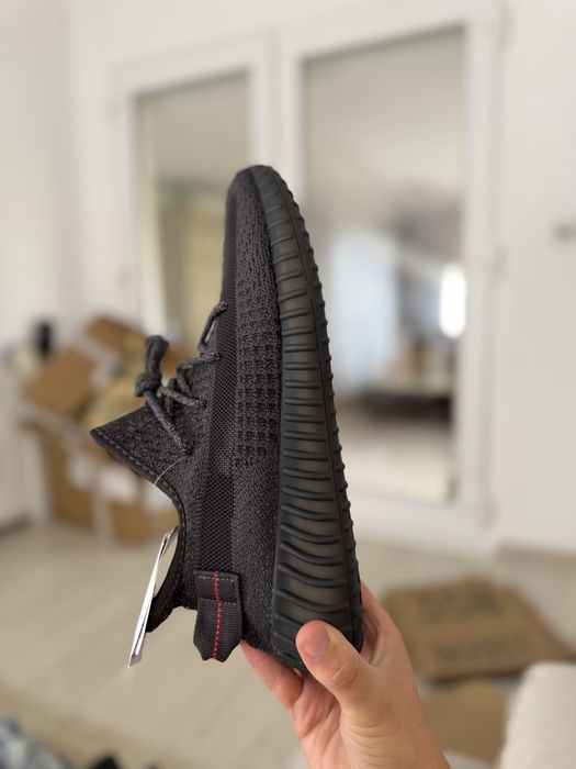 yeezy 350 blackreff diverse marimi