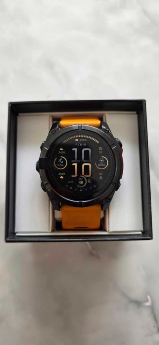 Смарт часовник Garmin Fenix 8 Amoled